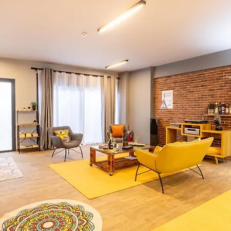 The Grand Loft 31 Χαλκίδα