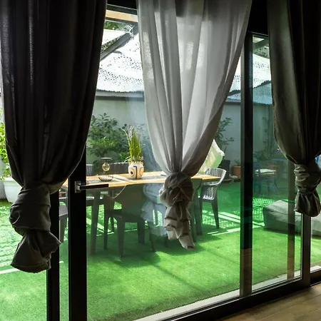 The Grand Loft 31 *